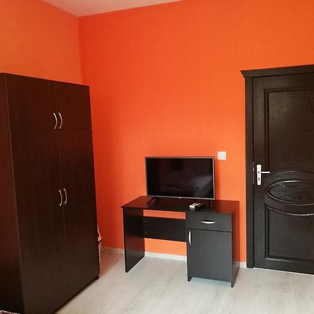 Guest House Karaulanov Elhovo  외부 사진