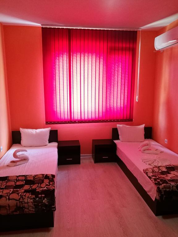Guest House Karaulanov Elhovo  외부 사진