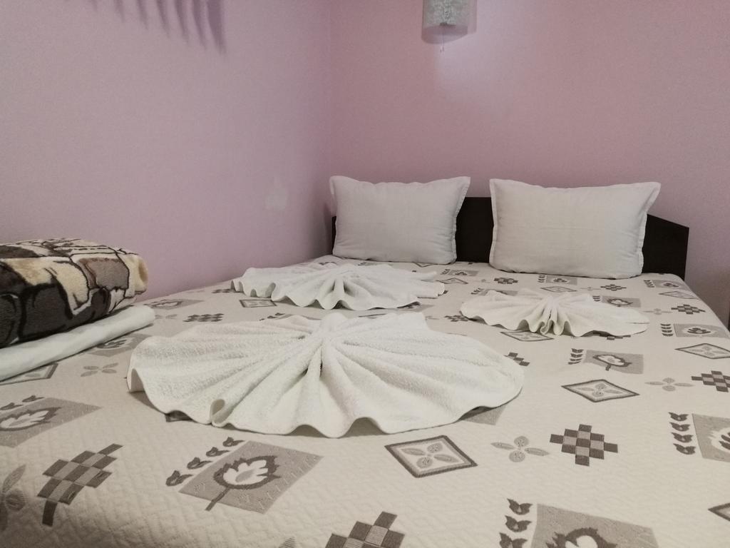Guest House Karaulanov Elhovo  외부 사진