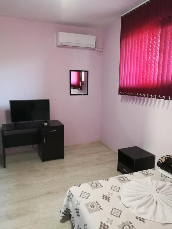Guest House Karaulanov Elhovo  외부 사진